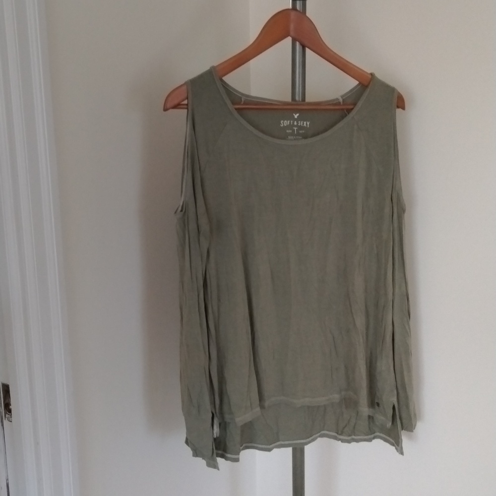 Moss green American Eagle top